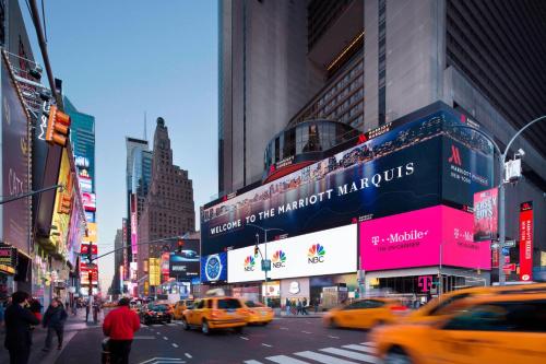 Hotels With Balcony New York